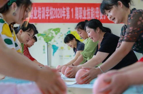 月薪四萬，也搶不到金牌月嫂 母嬰生活護(hù)理背后的供需失衡